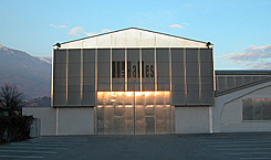 Les Halles, transformation des anciens ateliers Berclaz-Métrailler en salle de spectacles à Sierre, 1998